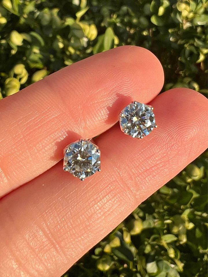 New 2ct Beautiful Moissanite 2024 Diamonds Stud Earrings